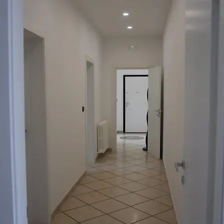 House Apartment *